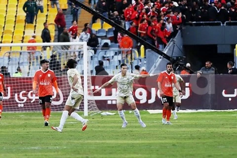 احتفال إمام يخطف الأضواء.. لقطات لم تذع من مباراة الأهلي وفاركو (فيديو وصور)